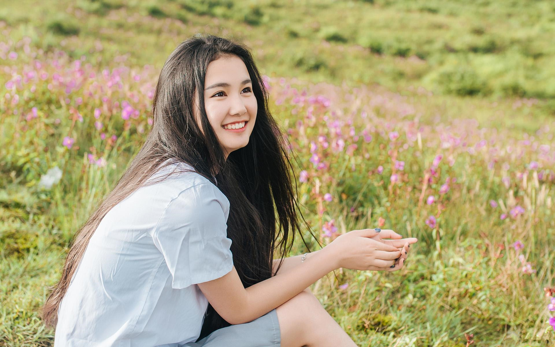 舞台影像《旧戏台》封面